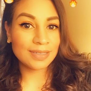 Meet your Posher, Ana